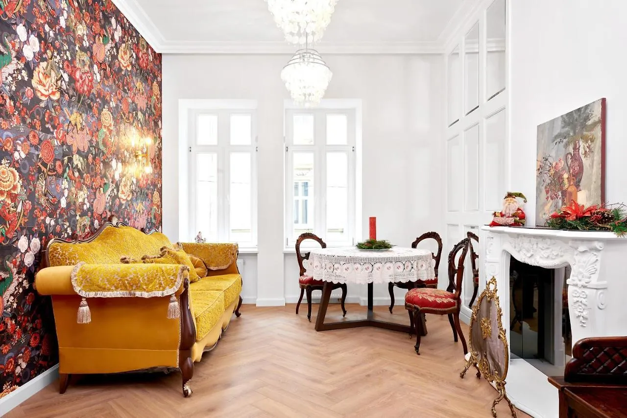 Mola Mola Apart Hotel Львов 0*,  Украина