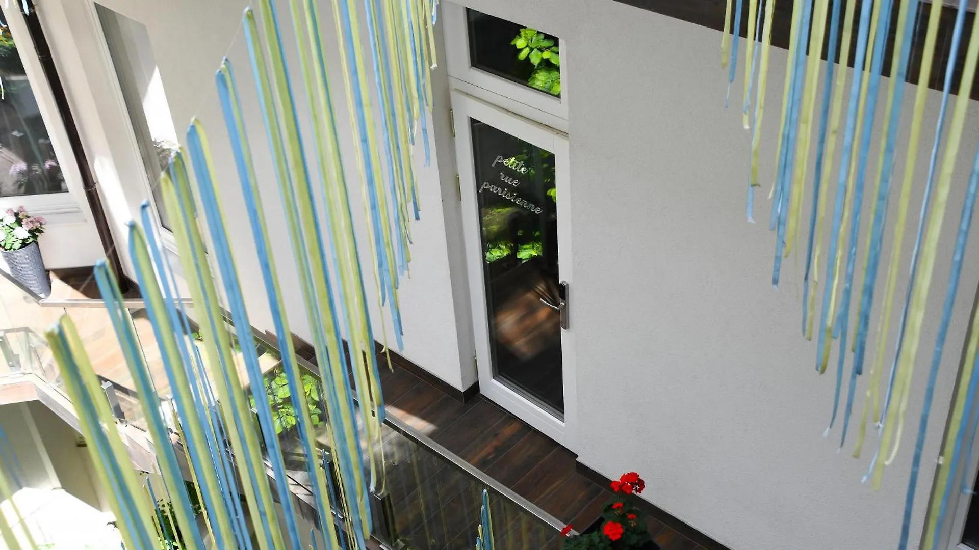 Mola Mola Apart Hotel Львов 0*,  Украина